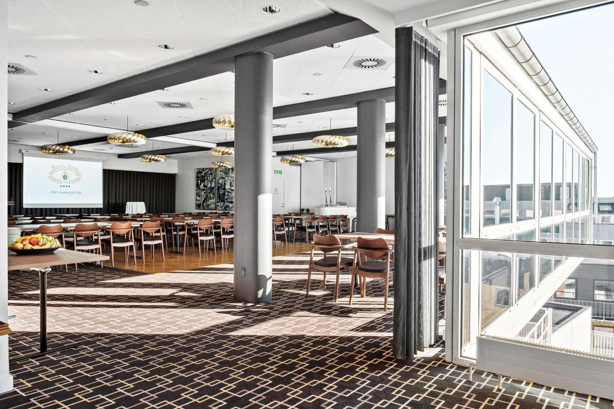 Western Eyde Hotell 4*
